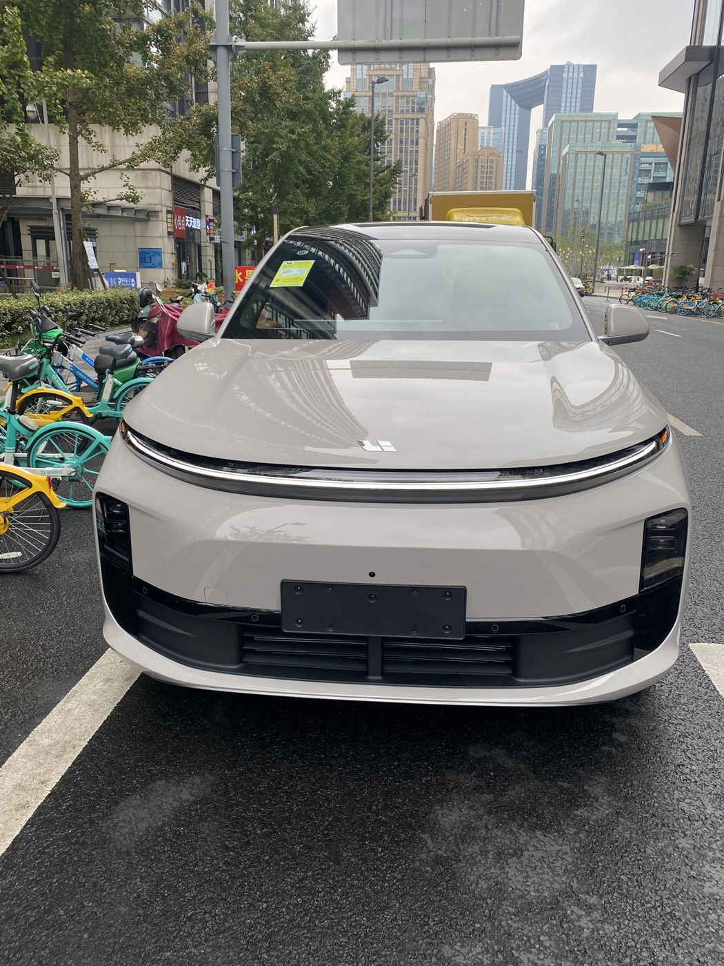 OB视讯 MEGA 高压纯电 MPV